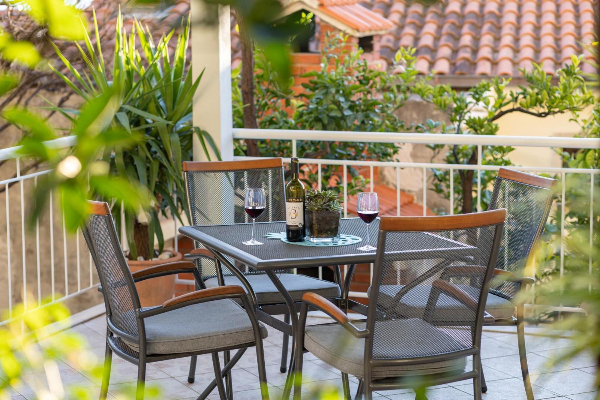 Apartments Sisaric Podgora Exterior foto